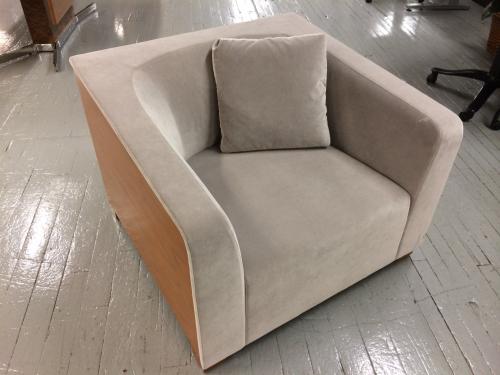 Ellsworth Wood Back Lounge Chair 