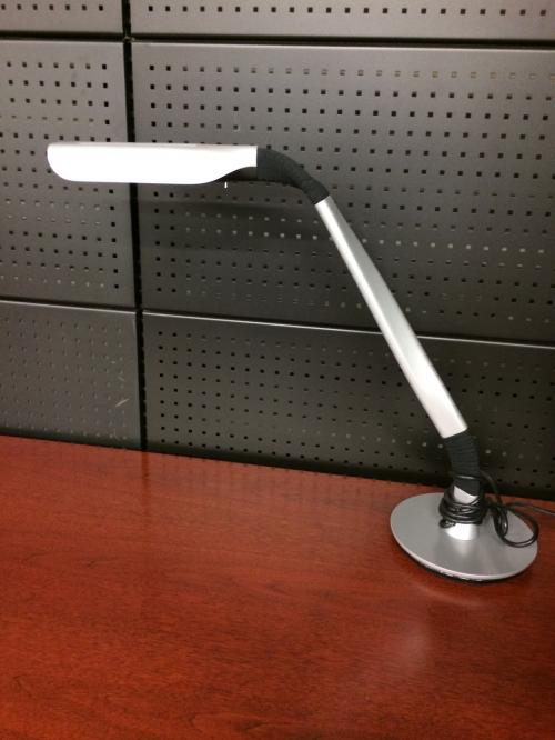 New Herman Miller Ardea Task Light