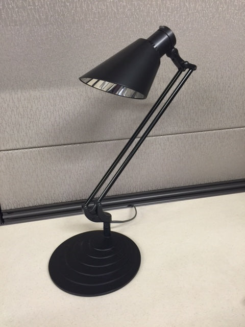 New Humanscale Diffrient Technology Light