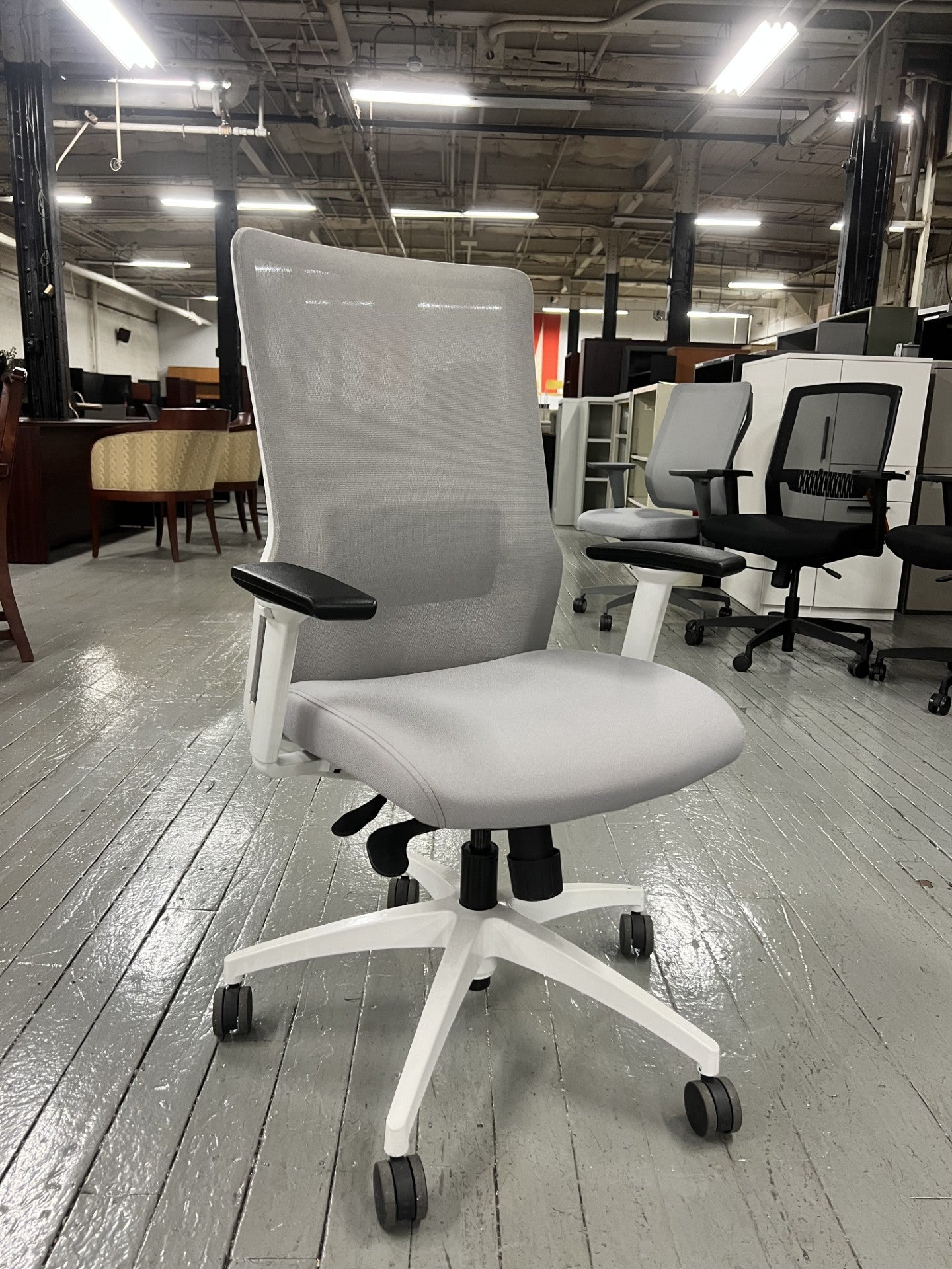 SitOnIt Novo Chair