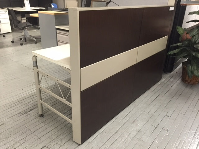 Pre-owned As Is Ethospace Veneer Workstation