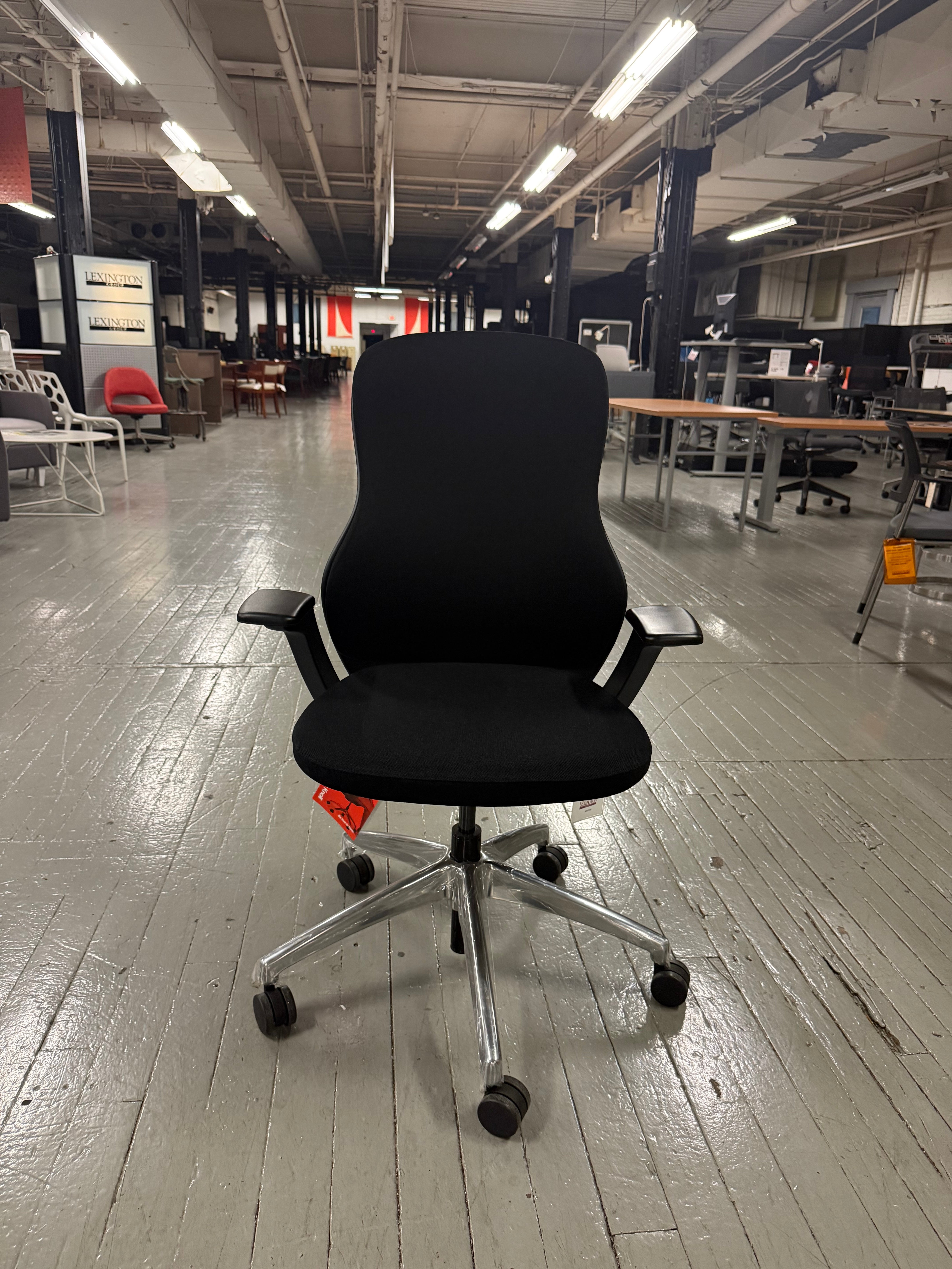 Knoll Regeneration Task chair - i37