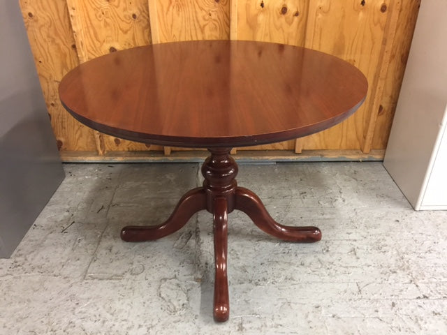 Traditional Round Conference Table