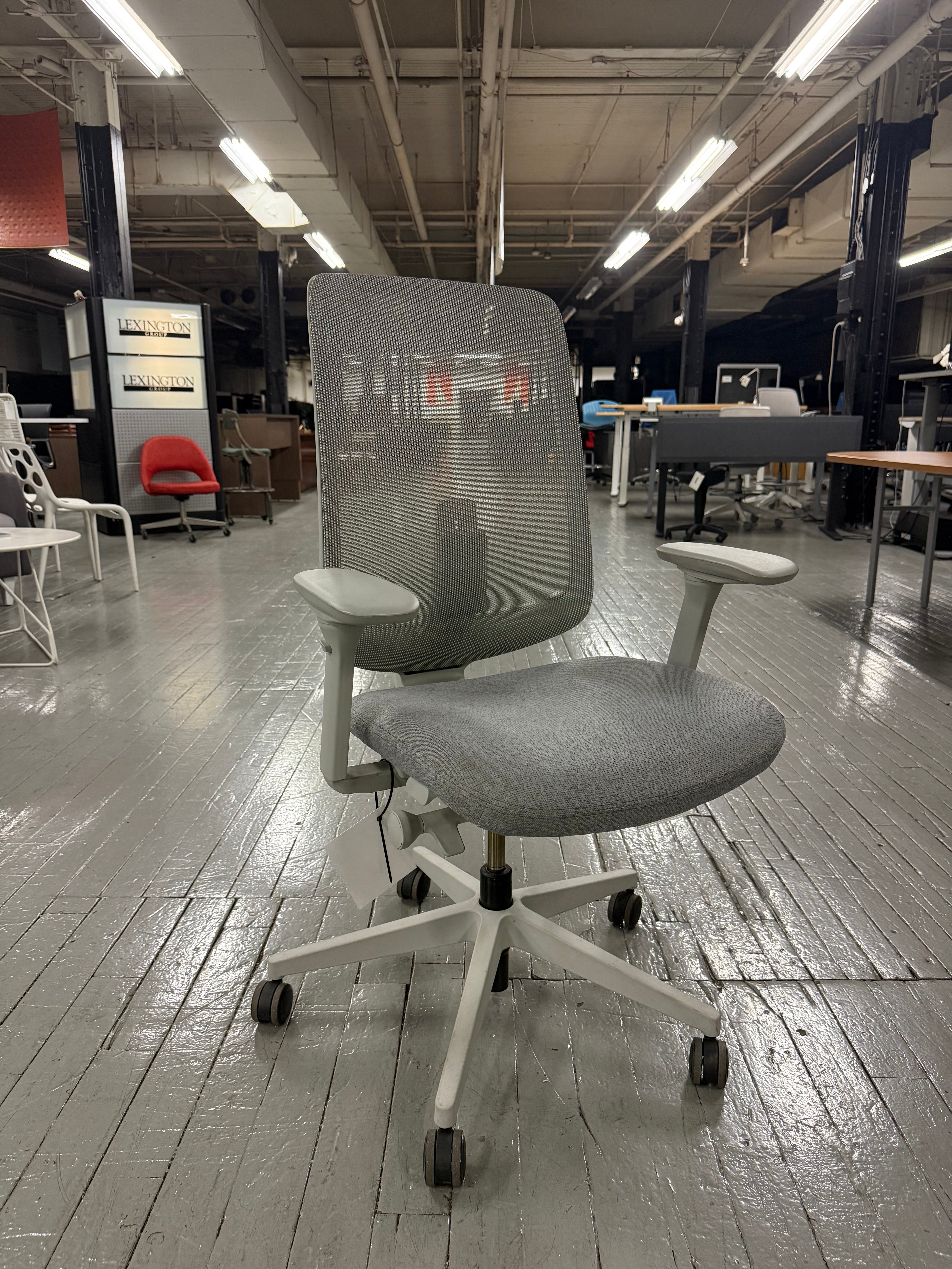 Herman Miller Verus Task Chair - i35