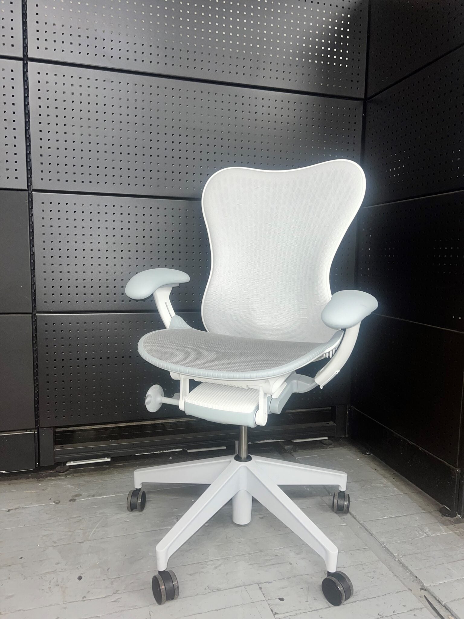 Herman Miller Mirra 2 Task chair